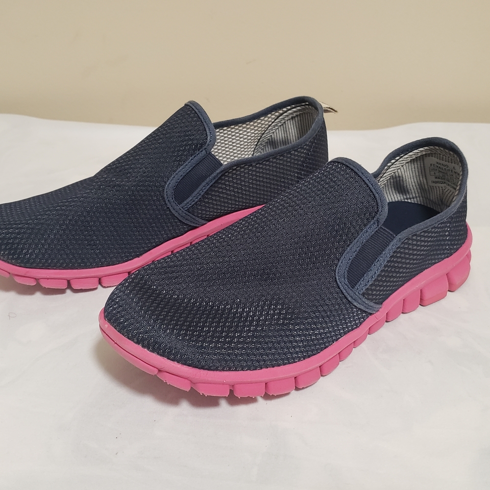 Slip-On Women's Navy Mesh Sneakers with Pink Sole